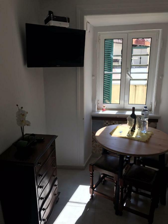 Appartamento Agulheiros - Alfama Center District Lisbona Esterno foto